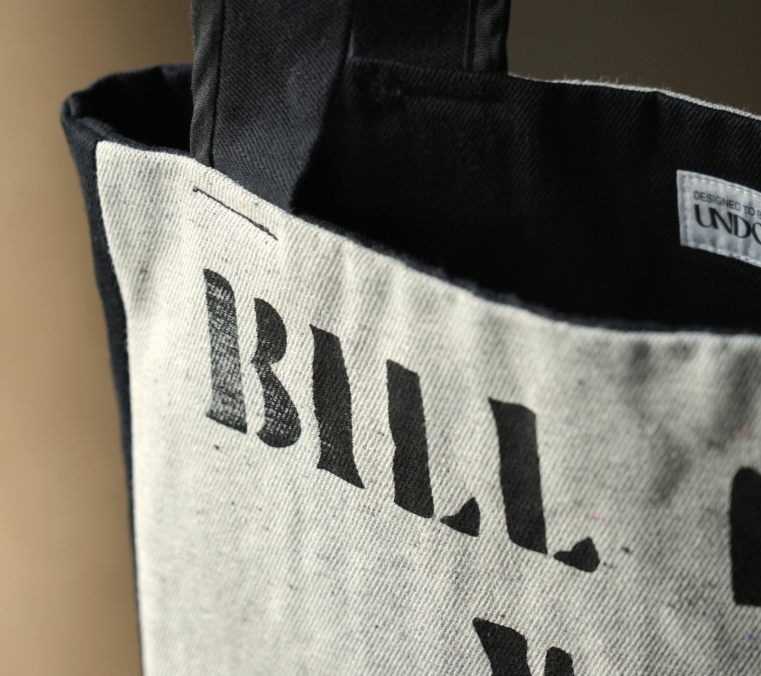 BILL POSTERS MESSENGER BAG