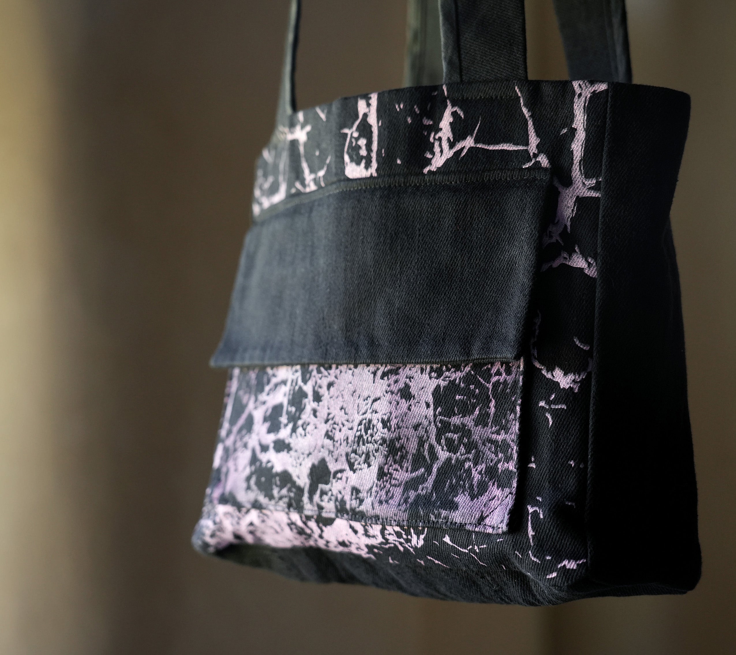PINK CRACKLE MESSENGER BAG - Sold Out
