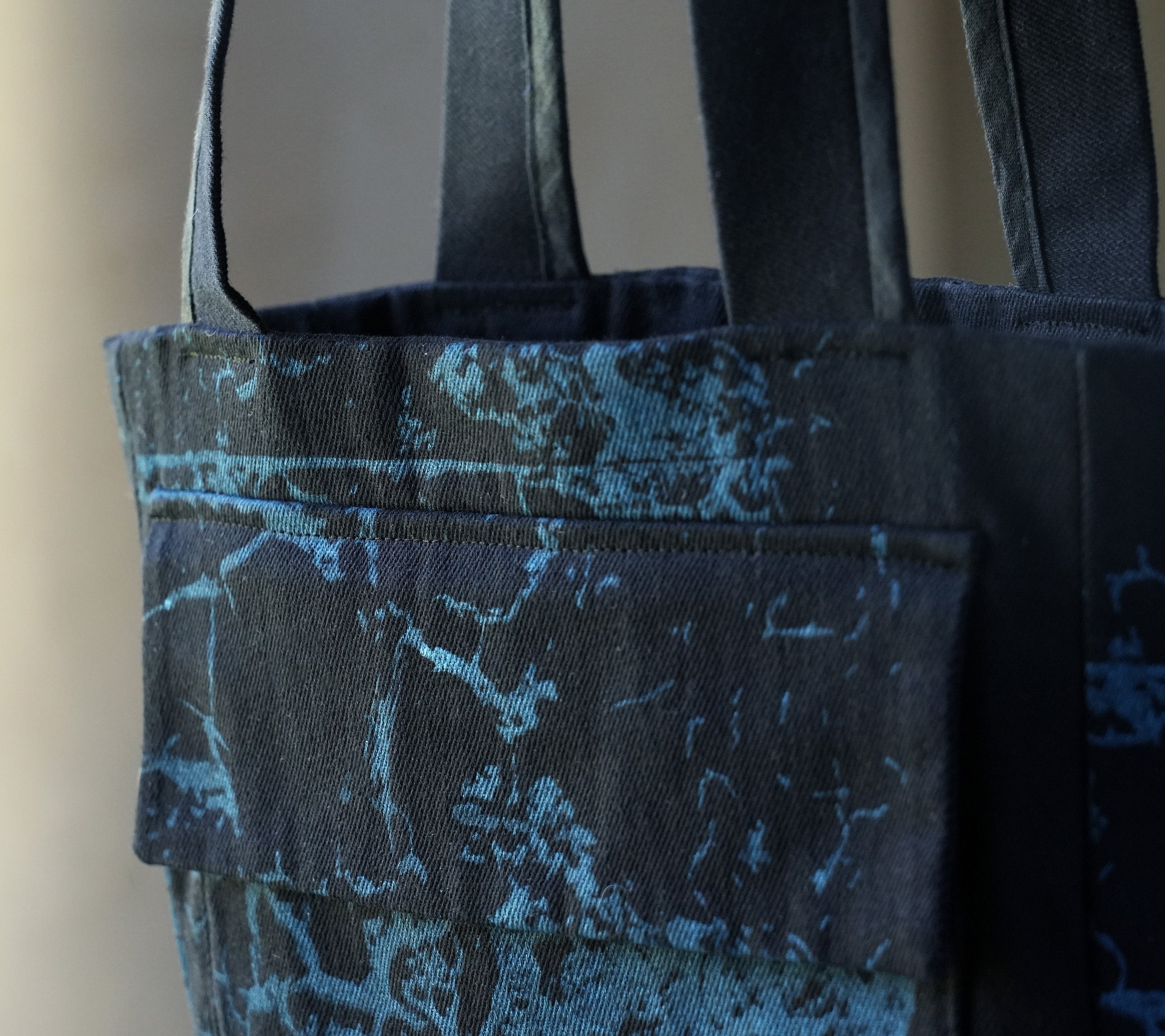TEAL CRACKLE MESSENGER BAG