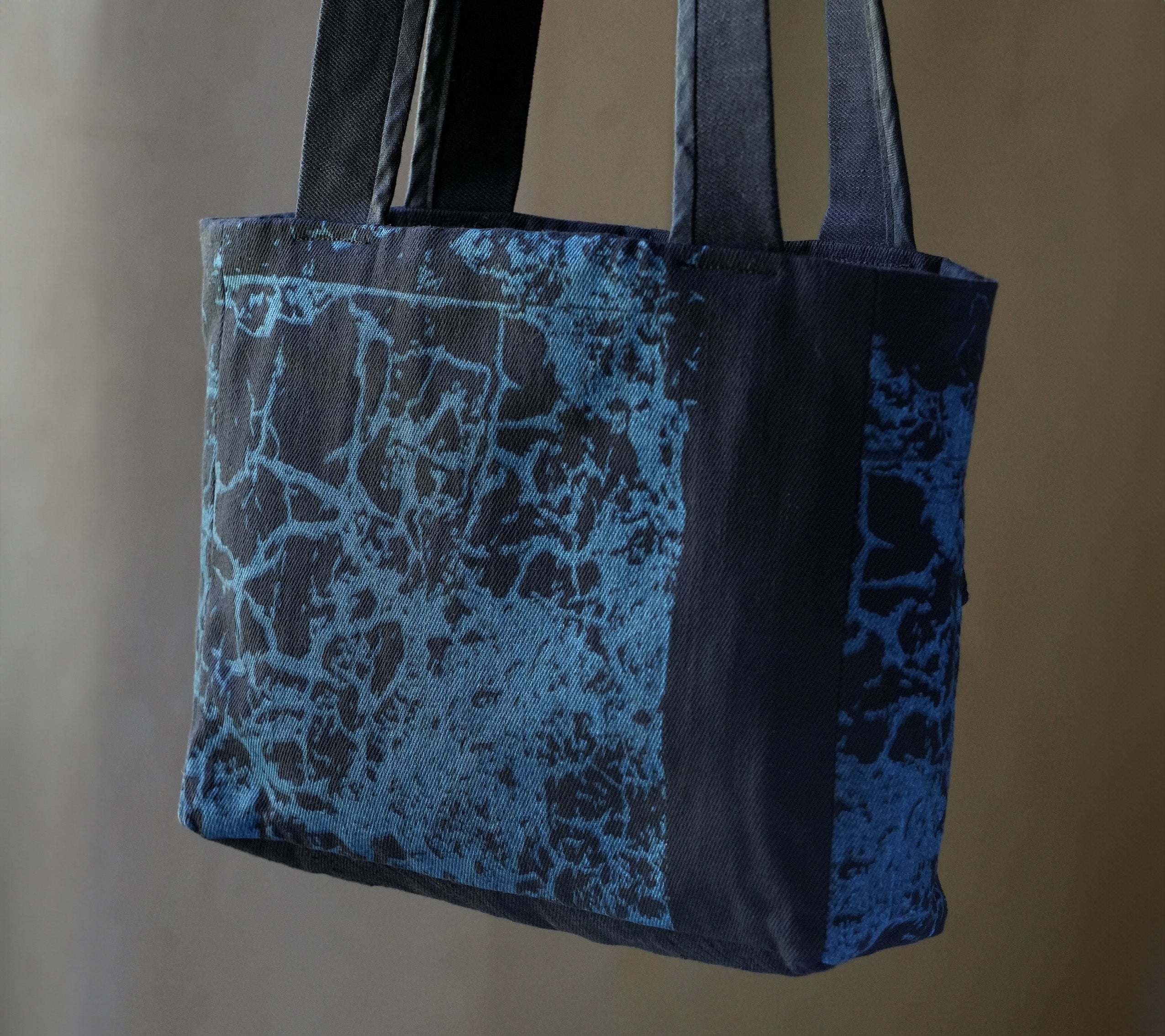 TEAL CRACKLE MESSENGER BAG